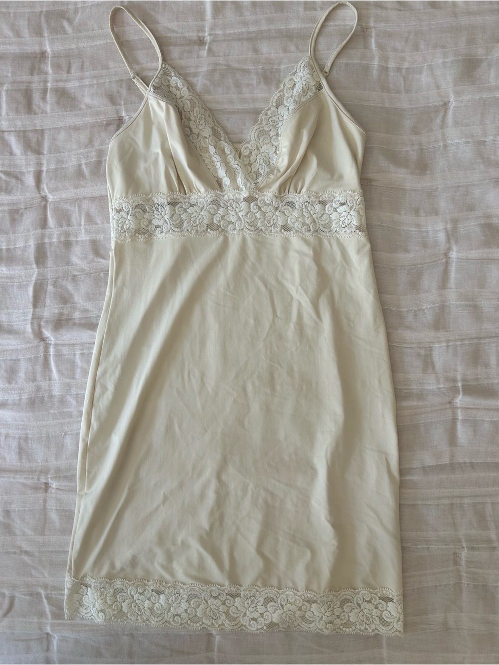 E by Eloise Cream Lace Chemise XS